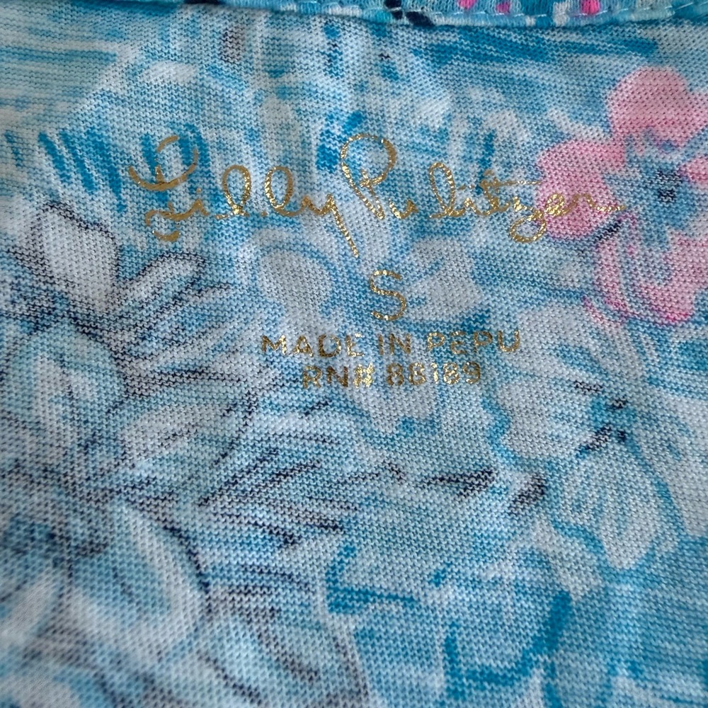 GUC Lilly Pulitzer Etta V-Neck - Lilly Loves North Carolina - Picture 3 of 5